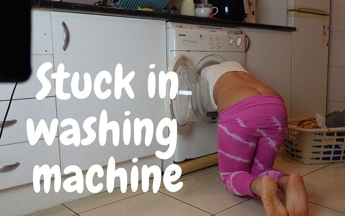 AnittaGoddess: Oh no, i&amp;#039;m stuck in washing machine