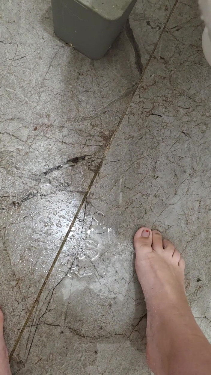 GIULIANA_OFFICIEL: Little French Lo Rende Buono in Bagno E Mega Squirt