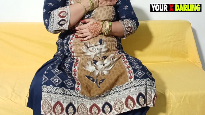 Jony Darling: Ibu rumah tangga gemuk menggoda pacarnya