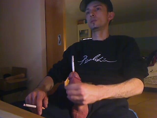 Sk8terBengel: Acabando con cigarrillo en polla
