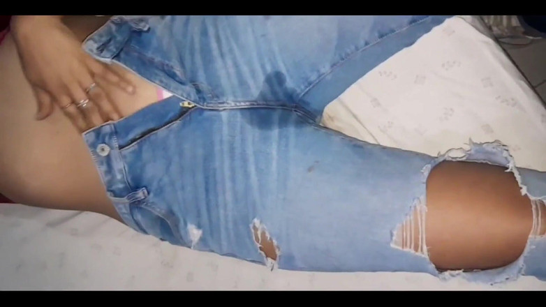 Karely Ruiz: Lížu úžasný zadek mé švagrové po večírku.