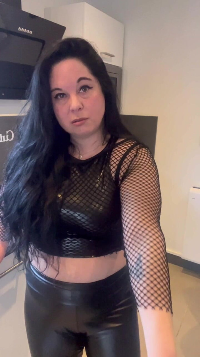 Maitresse Clara: Vernedering van je kleine lul