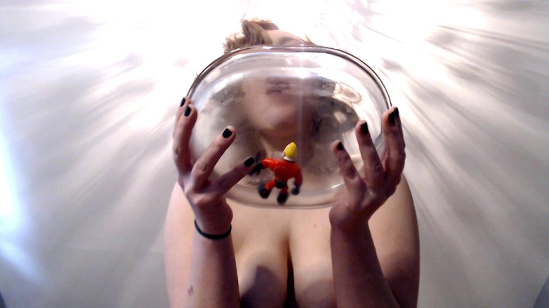 Ripley sweet studio: Giantess吞下小男人