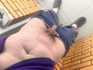 Young cum: Tânără care se masturbează cu jucării de aproape, prim-plan frumos,...