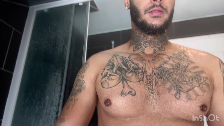 Damien Custo: 다미엔 쿠스토 피노이 타투 보이