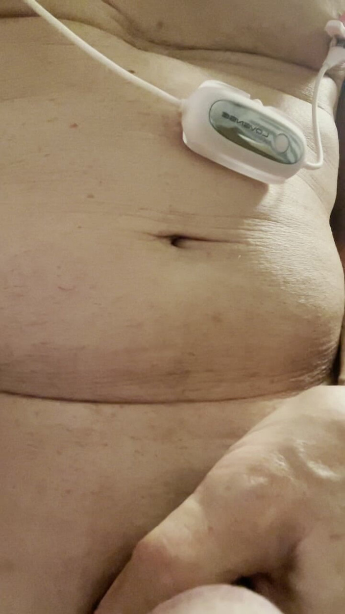 Mitchie: Masturbează-te De La Latte-ul Excitat Și Masturbează-te De La Testiculele Pline