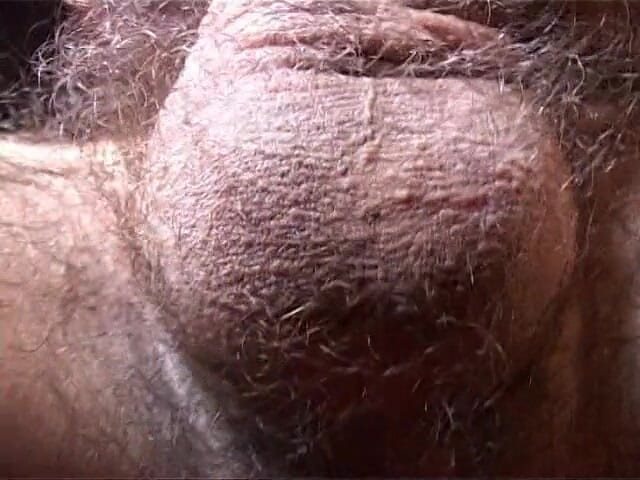 Xtime Network: Videoclip amator de aproape cu brunetă cu pizdă păroasă, vibrator și...