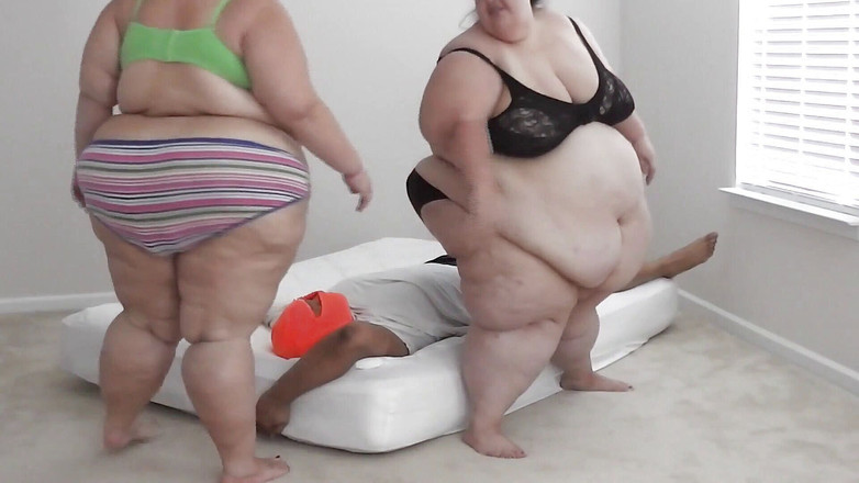 Full Weight Productions: Bigmommakat और lolla blaze के साथ फ़्लॉपिंग और ड्रॉपिंग फुल