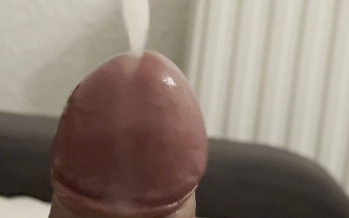 M1ster_X89: Honění s Precum a finální velký výstřik - nesestříhané