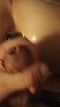 チンポをしゃぶってバットプラグと私の尻の穴で犯される
