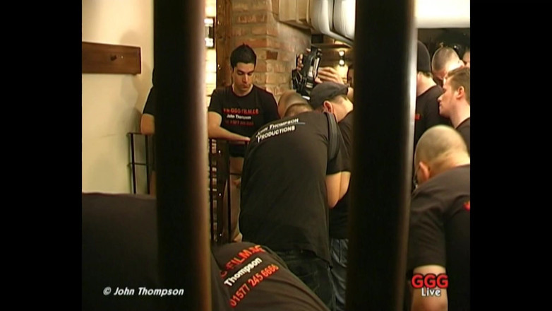 Real Porn Amateur: GGG John Thompson - bombasse cocu, pipe, gangbang avec gorge profonde