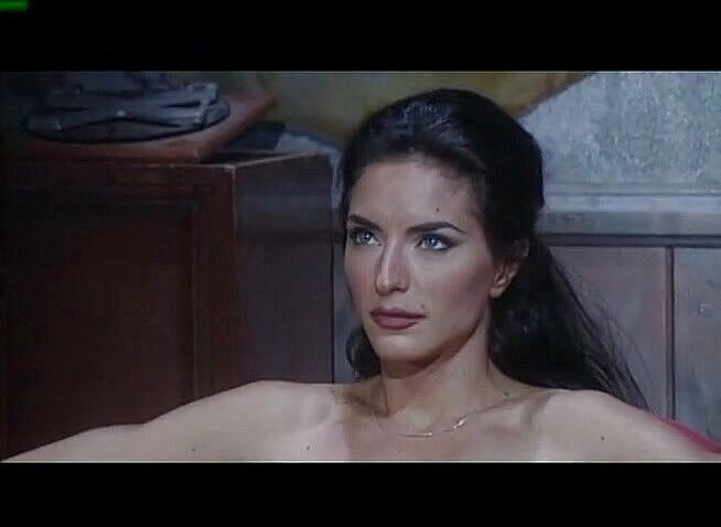 The Vintage Era: ブルネットの赤ん坊を着ている間に彼女の恋人をクソ