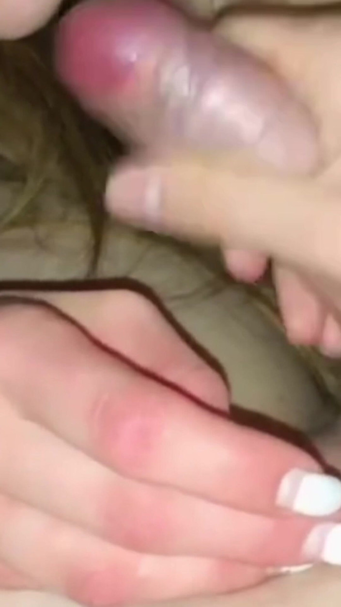 MaybeNatty: Freshman Girl Sucks a Cock for the First Time in...