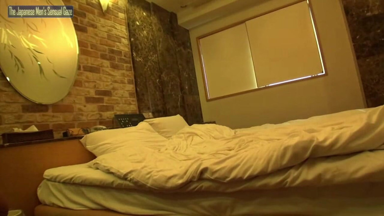 Asian happy ending: Người đẹp milky cúi xuống theo ước muốn của tôi và ấm áp được lấp đầy...