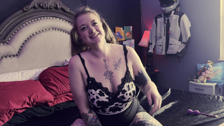 RealMaxxxSteele: Hermanastra quiere anal duro en video con hermanastro Maxxx Steele