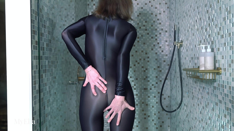 Myella: Penggoda Catsuit Spandeks Super Shiny!