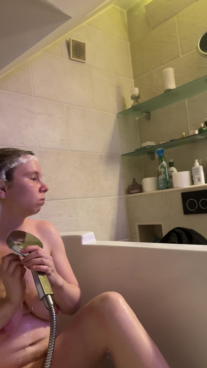 SweetLucy96: Velká prsa a tvrdé bradavky