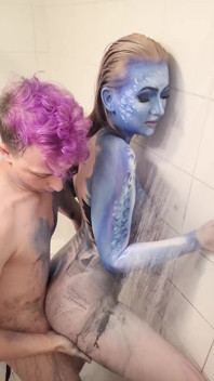 X-men mystique vücut boyası duş alma ve sikiş