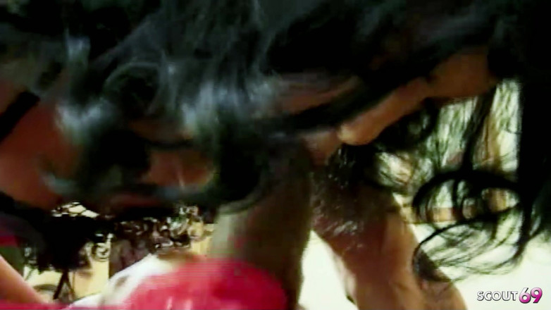 Shemale TS Collection: 大黑屌在跨人种性爱期间用紧致的菊花操大奶子变性人