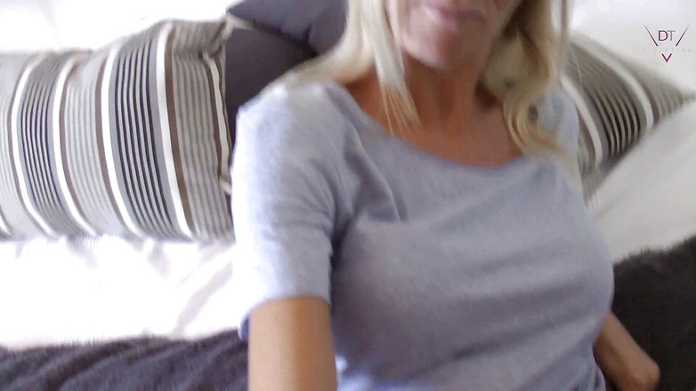 Dirty Tina: Возбужденная пизда по соседству