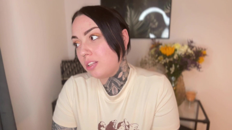 Miss Valentina: Відтрахана моїм покірним хлопцем