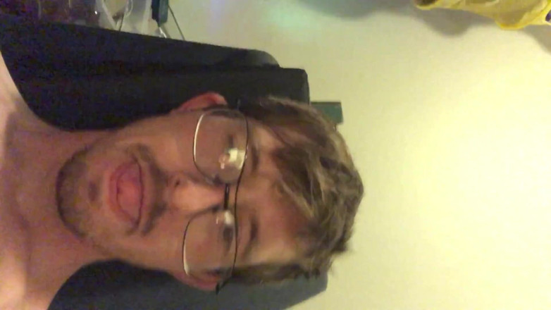 Wahldick Studios: Fisting self aggressively