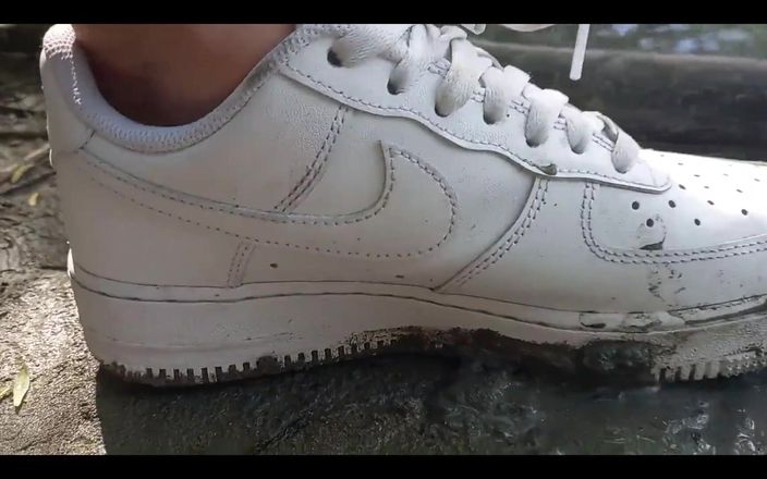 Jon Arteen: Jon Arteen yeni spor ayakkabıları nike air force one af1...