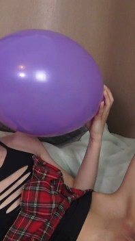 Naughty Teen Babe Ballon Fun!