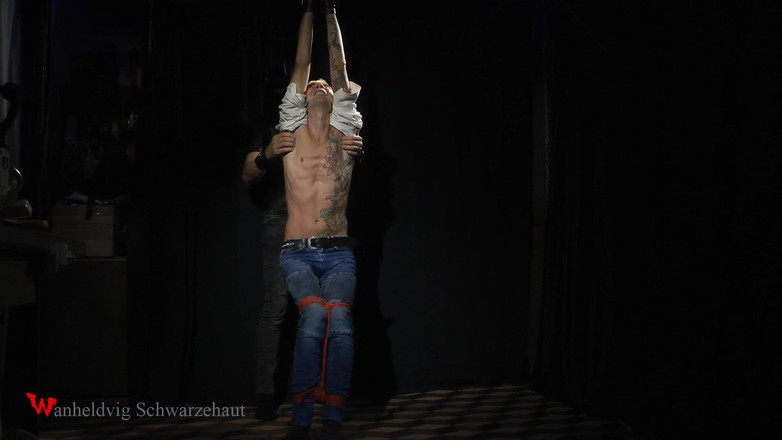 Wanheldvig: Nicky diikat dan digelitik