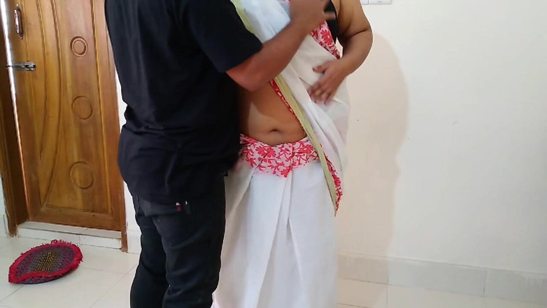 Aria Mia: Anal kasar desi India disetubuhi oleh damad jii