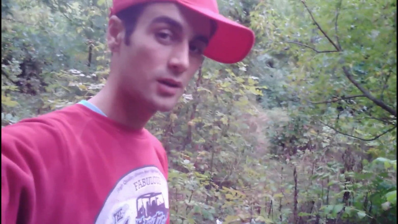 Idmir Sugary: Cowok ini lagi asik ngocok kontol besar cowok ini di...