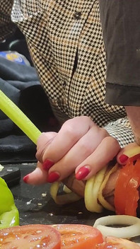 MİA. Mutfakta aşırı yarak ve üretral işkence! Yarak pişirme 2. Bölüm 2/3. Dolu.