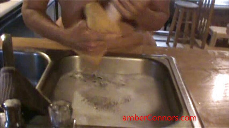 Amber Connors: Кухонная губка