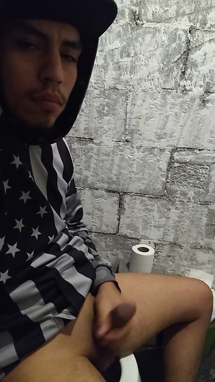 AlexAlejandro13: 你在浴室里玩得很开心