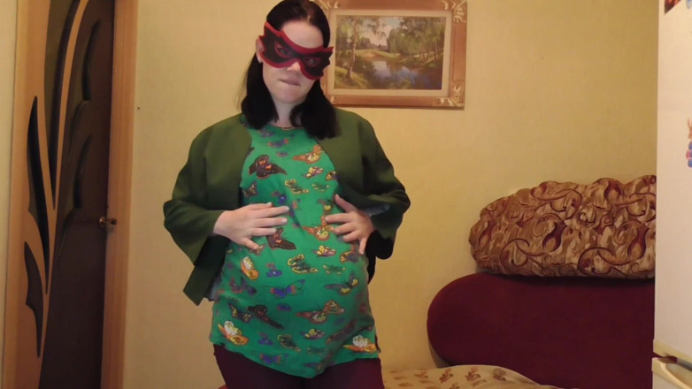 Anna Sky: Hot pregnant slut Anna in costume