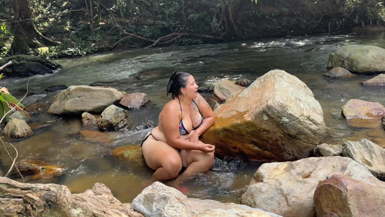 Lexly_16: Riskantní sex v řece Úžasné šukání