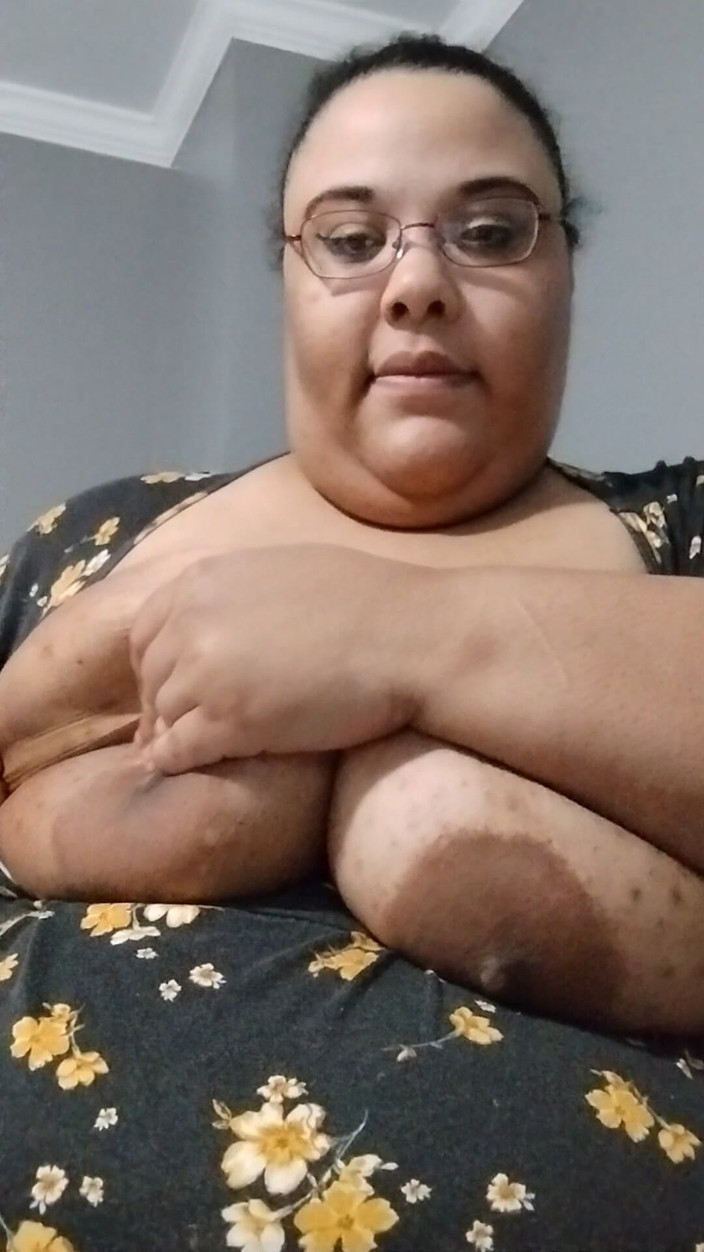 Jessica pigslut: मेरे बड़े स्तनों के साथ खेलना और मेरे निपल्स चाटना!