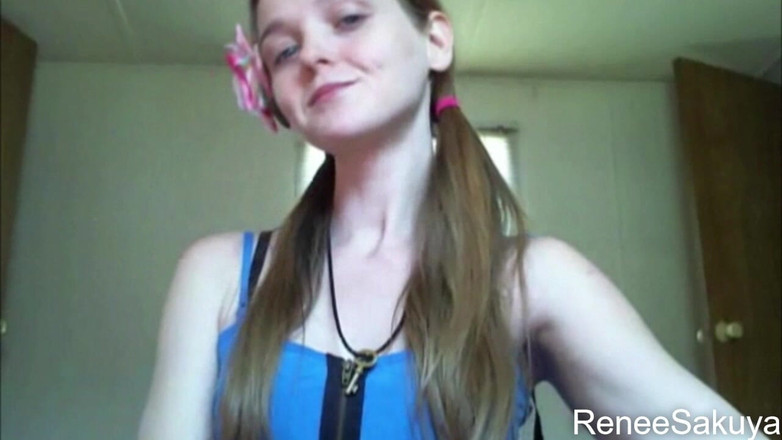 Renee Sakuya: Fetish mulut, guna gloss bibir upclose