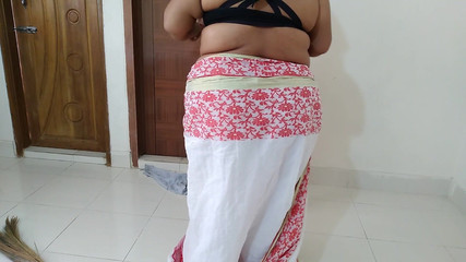 Aria Mia: Băiat vecin fute desi musulmană de 55 de ani în timp ce...