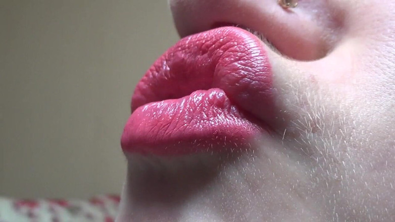 Goddess Misha Goldy: Kissing and duck face with big pink lips