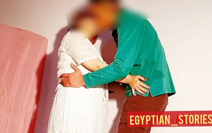 Egyptian stories: Sütlü memeli Mansoura'dan boşanmış bir kadın sevgilisi tarafından genelev dairesinde...