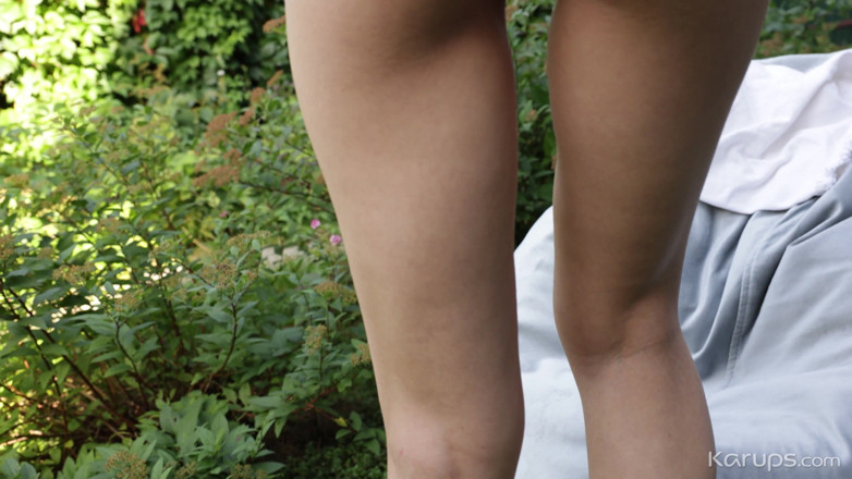 Karups Solo: Nude in the Garden