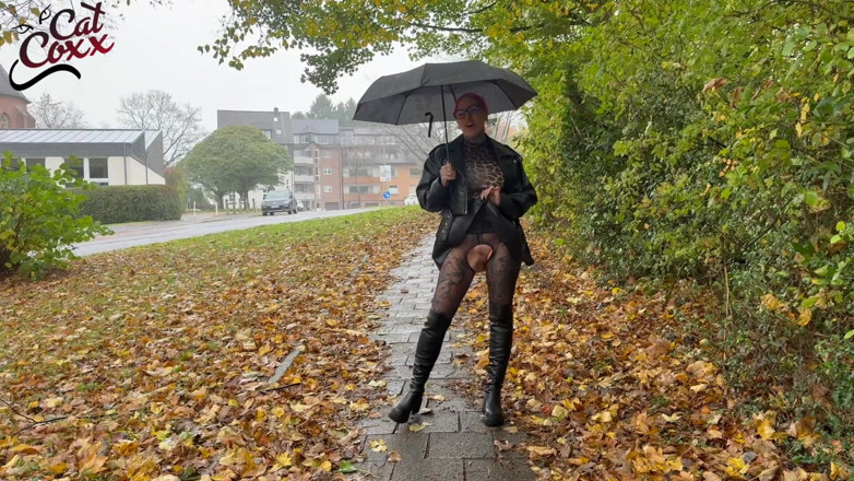 CatCoxx: Ao in All Milfholes! Jungficker Delivers