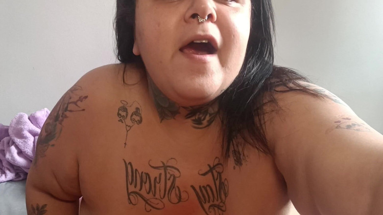 Mary Jhuana: BBW Rauchfetisch: sinnliche bademantel necken in pOV