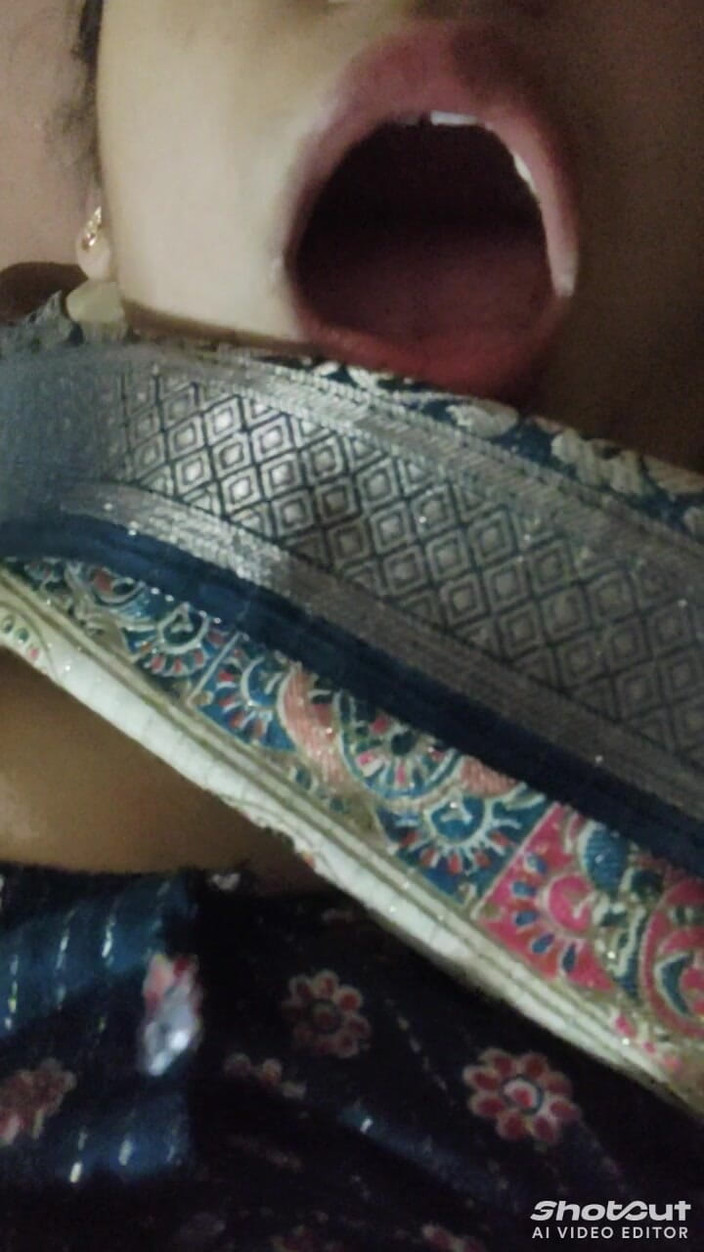 Dr_doom21: Desi Bhabhi Ke Desi Chuchi