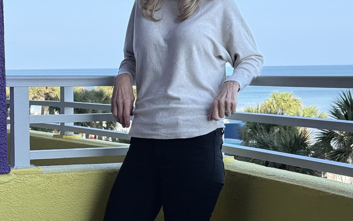 InternalDrive: 해변 생활 포르노 크리에이터 스타일