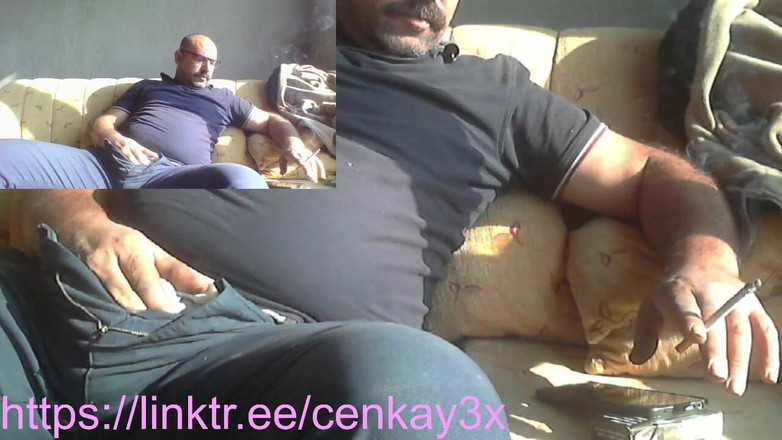 CenkAy: Táta byl ve vysílání