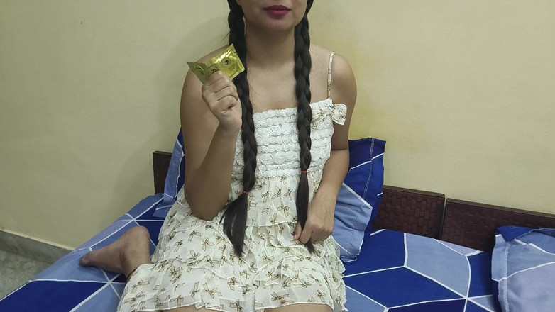 Saarabhabhi6: 美しいインドのガールフレンドが彼氏とセックス