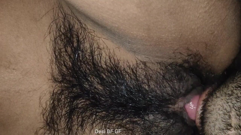 Manoj12015: 여친 쪼이는 털이 무성한 보지를 먹고 존나게 따먹고 보지를 빨아