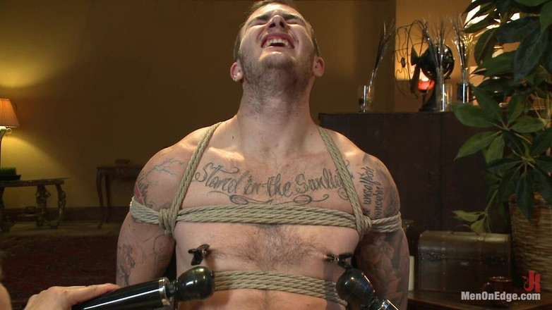 Men on Edge: 크리스찬 와일드의 악몽